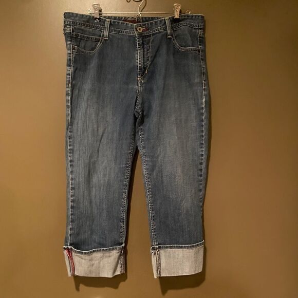 Eddie Bauer Denim Jean Capris Size 12 - Picture 2 of 12